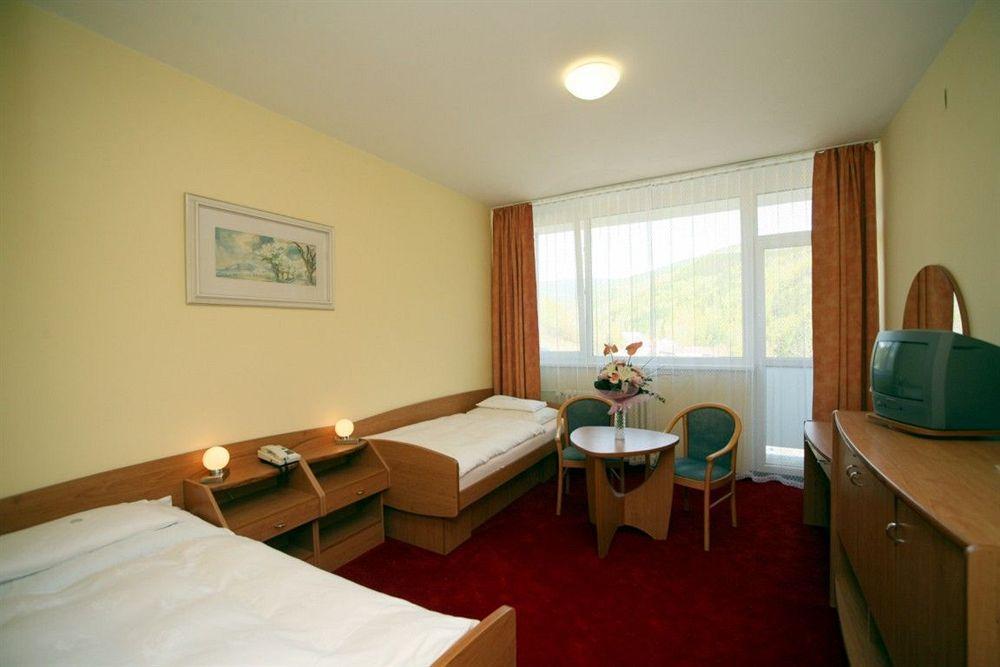 Hotel Behounek Jáchymov Esterno foto