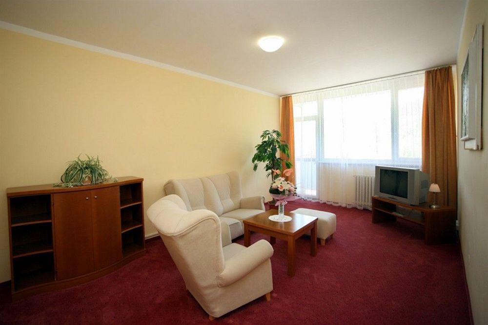 Hotel Behounek Jáchymov Esterno foto